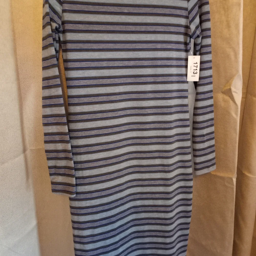 LULAROE Small Debbie Dress.  $#1713 - Picture 3 of 6